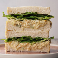 Chickpea fake-tuna Mayo Sandwich