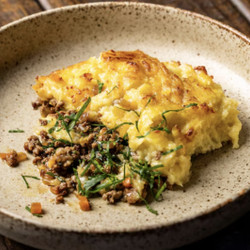 Cottage Pie With Cheesy Topping