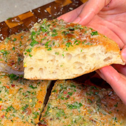 Pan-fried Garlic Focaccia (no Oven Needed)