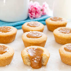 Ridiculously Easy Salted Caramel Shortbread Bites