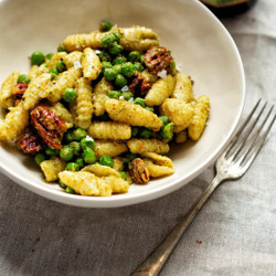 Gnocchi Sardi Met Basilicumpesto En Erwtjes