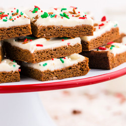 Chewy Gingerbread Cookie Bars