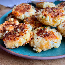 Easy Cheesy Cauliflower Nuggets