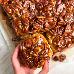 Sticky Pecan Cinnamon Buns