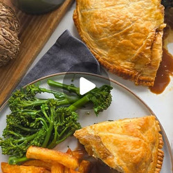 Chicken, Stuffing &amp; Kale Pie
