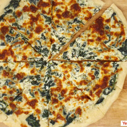 Cottage Cheese And Spinach Pizza