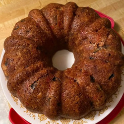 Virginia’s Fresh Apple Cake