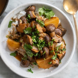 Mushroom Massaman Curry Hetty liu McKinnon vego