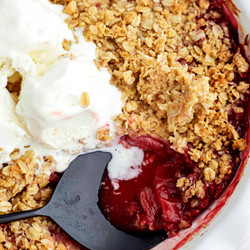 Strawberry Crisp With Oat Crumble