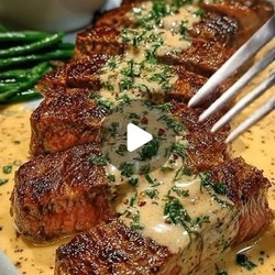 Garlic Herb Steak With Creamy Pepper Sauce