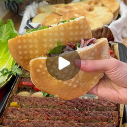 خبز السميد الهش +صينية كباب بالخضار