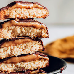 Easy Peanut Butter Patties (aka Tagalongs!)