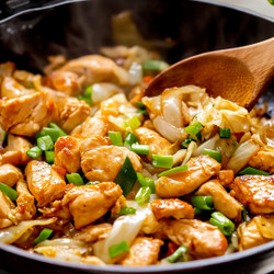 One pan Chinese style chicken and cabbage stir fry