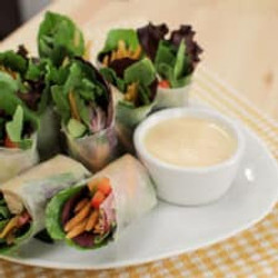 Salad Rolls W/ Spicy Garlicky Creamy Dip