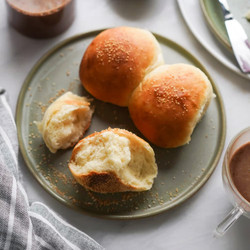 Pandesal (soft &amp; Fluffy Filipino Bread Rolls)