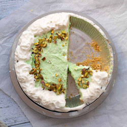 4-ingredient No Bake Pistachio Pie