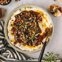 Easy Goat Cheese Appetizer With Fig Jam &amp; Pecans