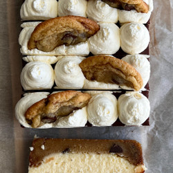 Brown Butter Chocolate Chip Cookie Cheesecake Bars