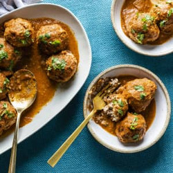Albondigas En Chipotle (meatballs In Chipotle Sauce)