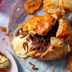 French Onion Baked Brie | Food &amp; Wine