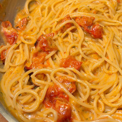 Creamy Roasted Tomato And Garlic Pasta Recipe