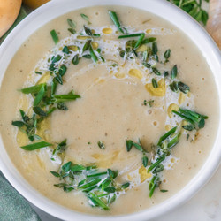 Roasted Garlic Potato Leek Soup