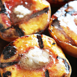 Cinnamon Sugar Grilled Peaches
