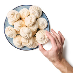 Perfect Vegan Meringues