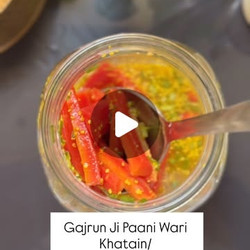 Gajrun Ji Paani Wari Achaar (lacto-fermented Carrot Pickle)