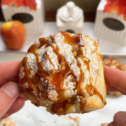 Caramel Apple Scones