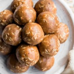 Easy Peanut Butter Oatmeal Bites