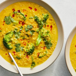Broccoli-Quinoa Soup w/ Turmeric &amp; Ginger