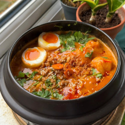 Creamy Peanut Butter Gochujang Ramyun