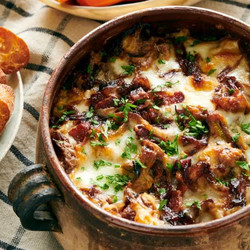 Caramelized Onion And Bacon Dip