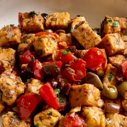 Tempeh Alla Mediterranea