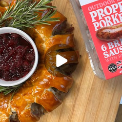 Brie &amp; Cranberry Sausage Roll Wreath