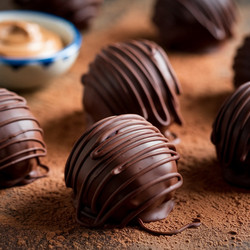 Keto Peanut Butter Chocolate Fat Bombs
