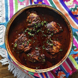 Pan-fried Mole Chicken Thighs