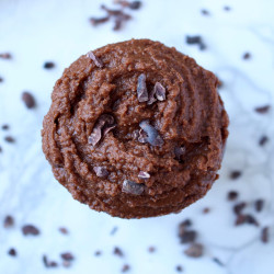5 Ingredient Vegan Chocolate Hummus