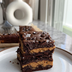 Healthy Peanut Butter Stuffed Brownies (gluten-free, Dairy-free, No Refined Sugar)”