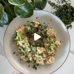 One-skillet Creamy Chicken &amp; Broccoli Orzo