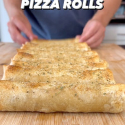 Macro-friendly Pizza Rolls