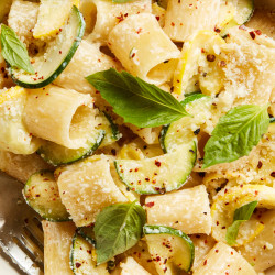 Pasta With No-cook Zucchini Sauce
