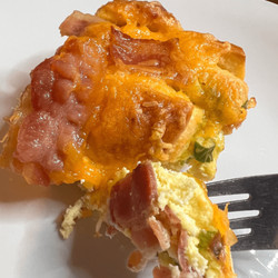 Bacon And Egg Biscuit Casserole