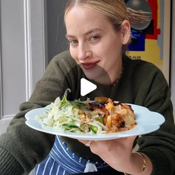 Apricot Chicken With Fennel Slaw