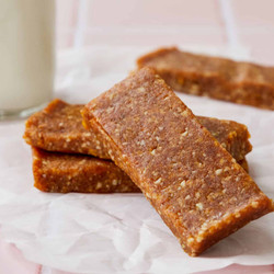 Apricot Almond Larabar