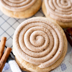 Crumbl Churro Cookie Copycat
