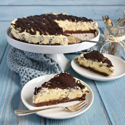 Banana-split-torte. Ohne Backen.