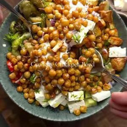 Crunchy Chickpea Bowl