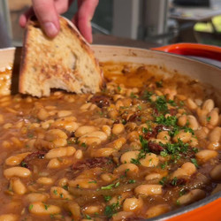 Caramelized Onion &amp; Sundried Tomato Beans
